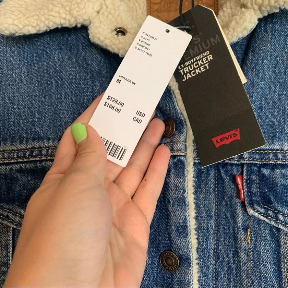 Levi’s x Urban Outfitters ex boyfriend trucker jacket Size Medium - Picture 3 of 7